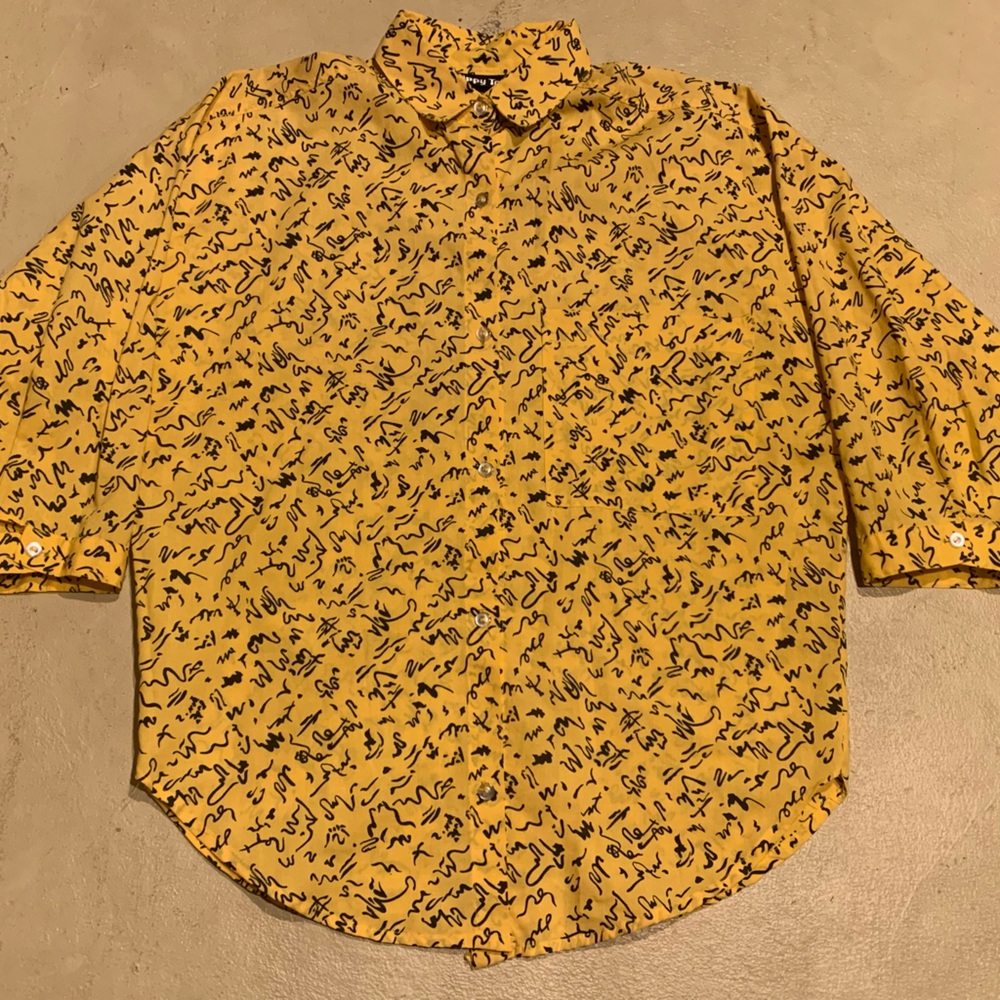 Unisex Casual Button Down Shirt - Yellow/Black Abstract Design in size Medium
